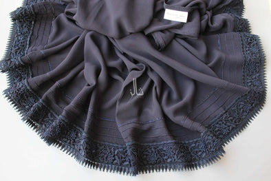 Chic Delicate Lace Play Elegance Shawl